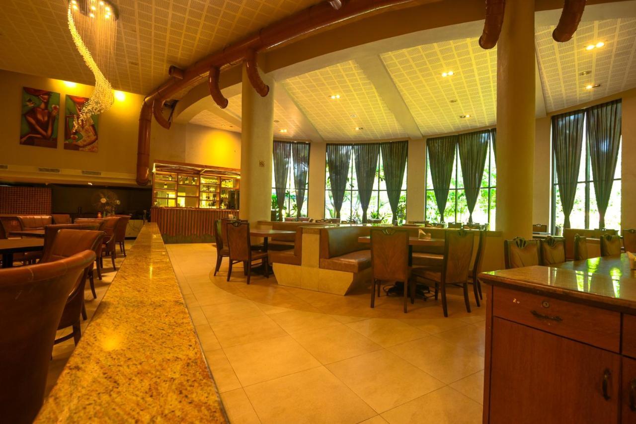 Neelam The Glitz Hotel Calangute Kültér fotó